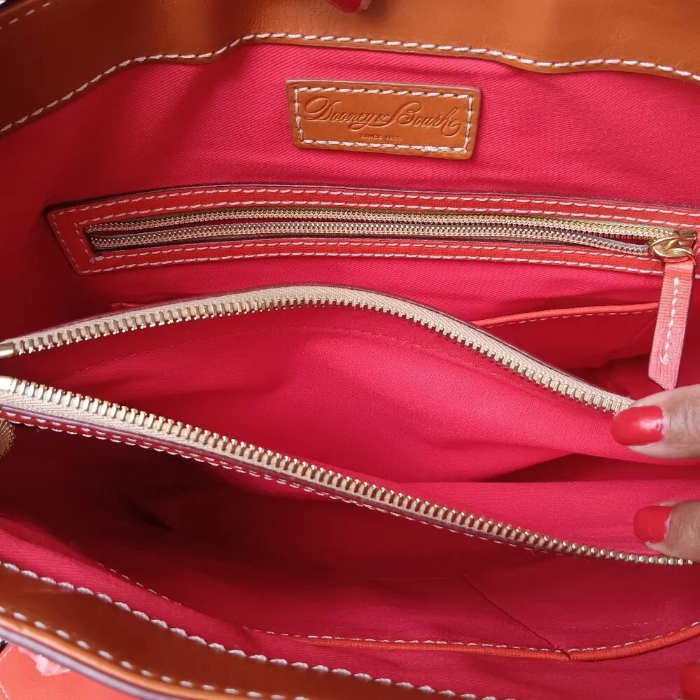 Dooney & Bourke 